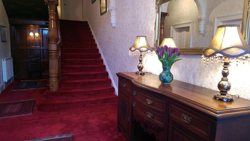 Lochinver Guesthouse Еър Екстериор снимка