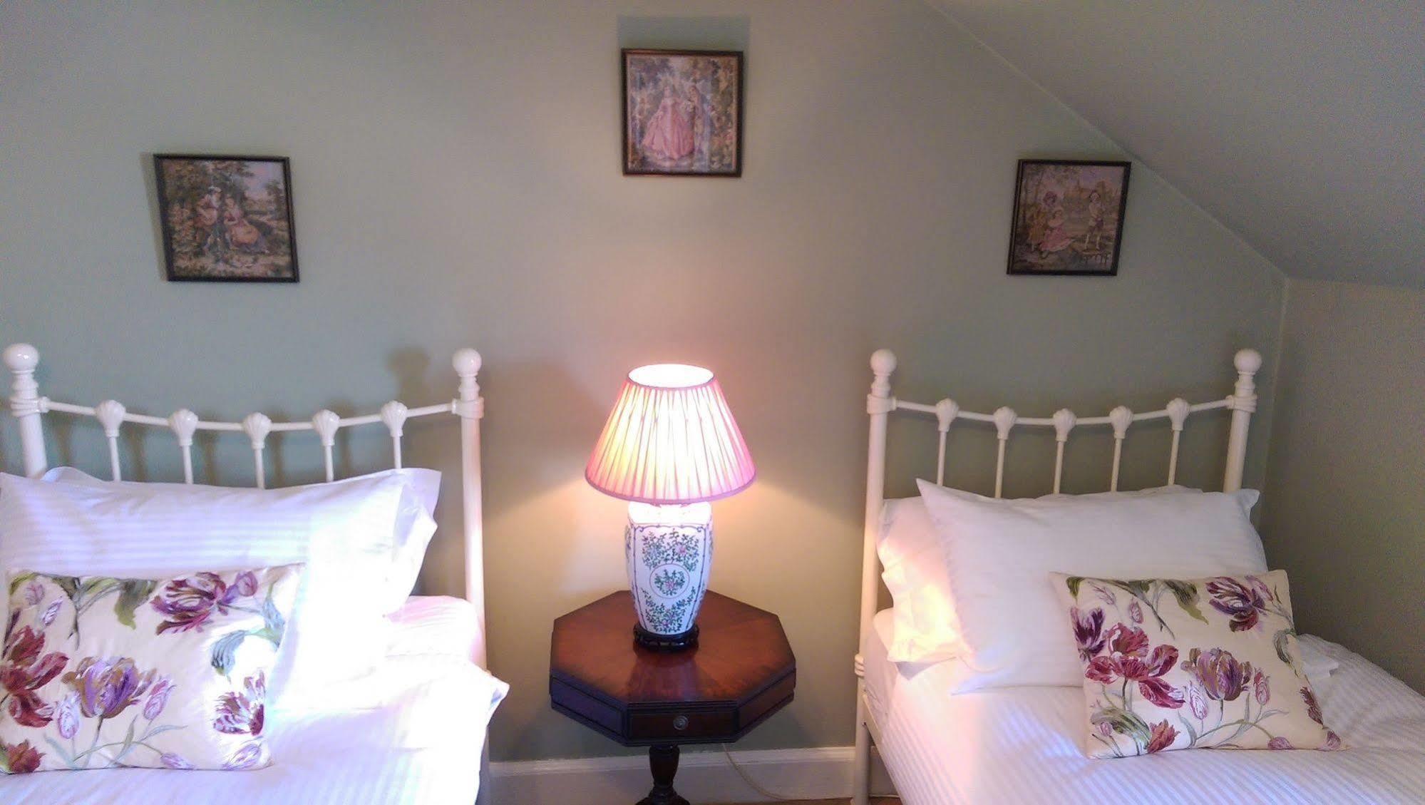 Lochinver Guesthouse Еър Екстериор снимка